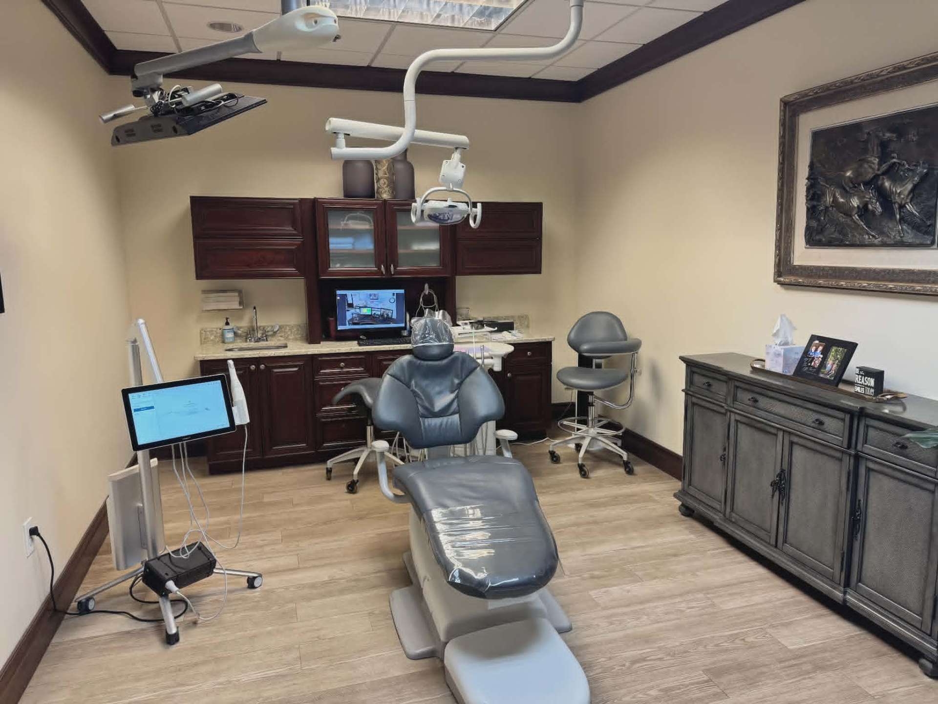 Modern dental treatment operatory at Dentistry on the Square